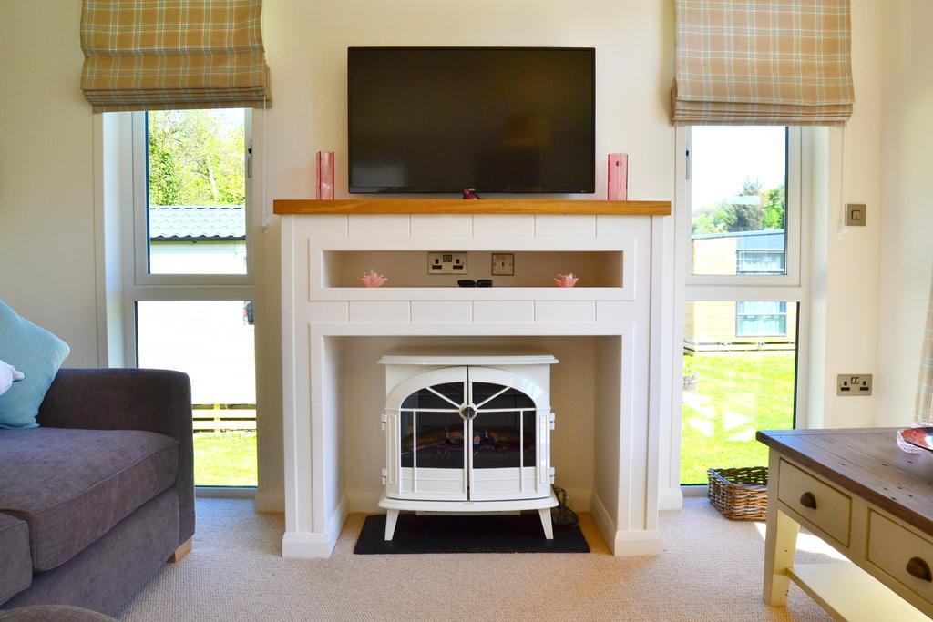 Hele Valley Holiday Park Ilfracombe Bagian luar foto