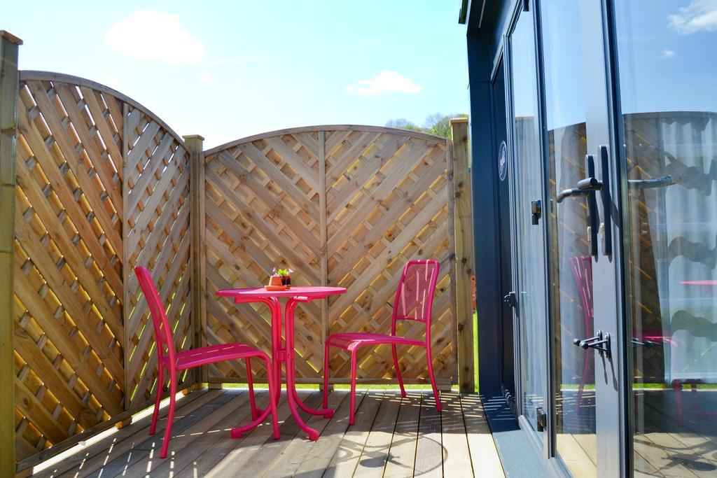 Hele Valley Holiday Park Ilfracombe Bagian luar foto