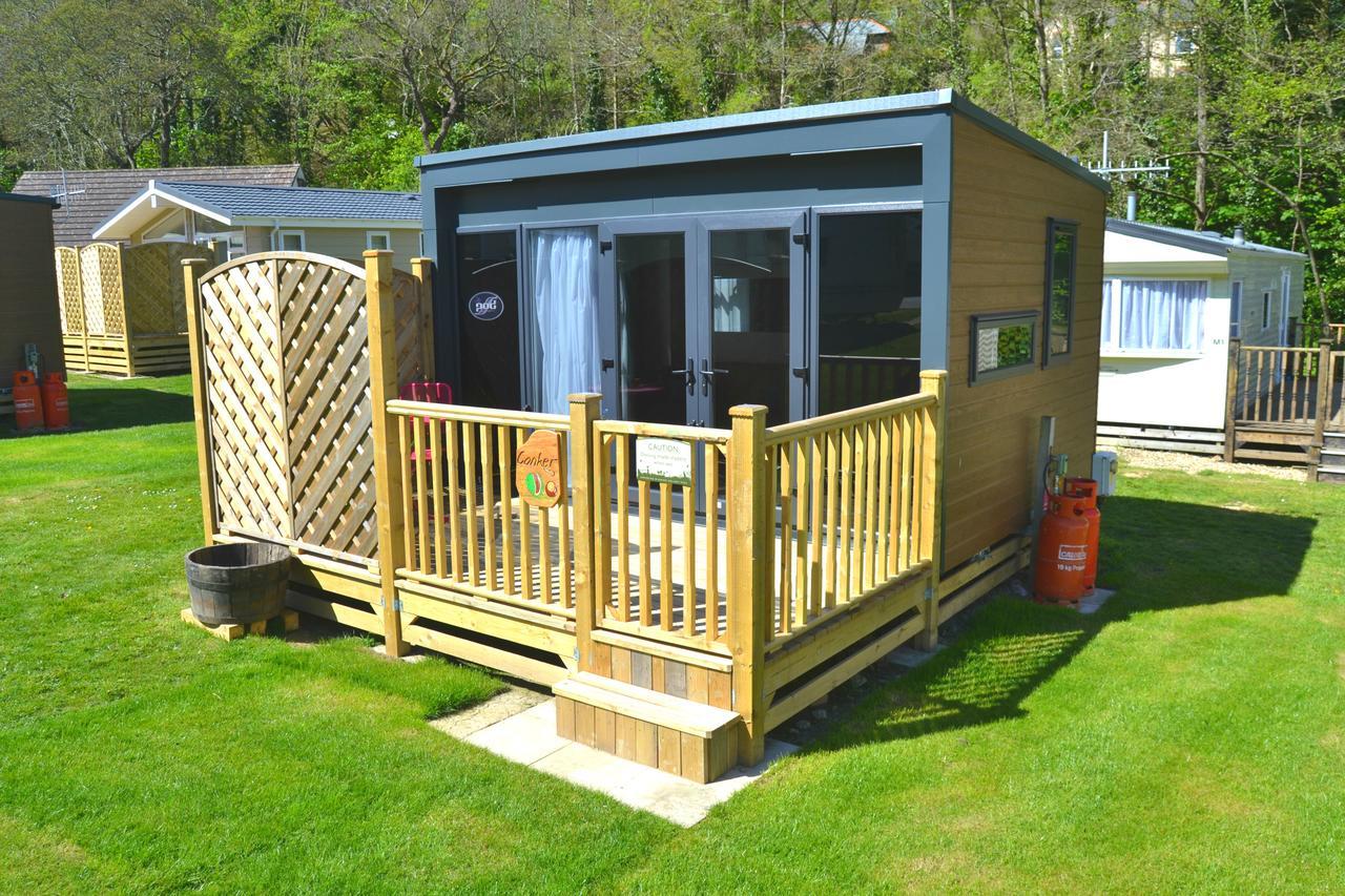 Hele Valley Holiday Park Ilfracombe Bagian luar foto